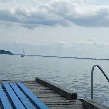 Fischstuebchen Neeberg 5 - Bootshaus بيت للعطل Krummin