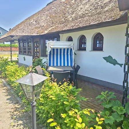 Dom wakacyjny Fischstuebchen Neeberg 5 - Bootshaus *